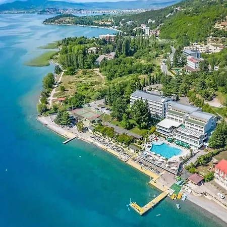 Stefano - Center,