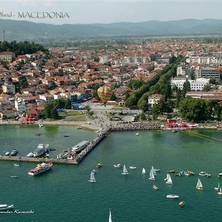 Stefano - Center, *