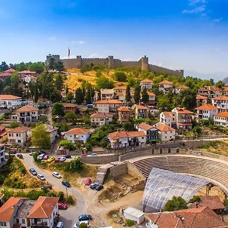 Stefano - Center, *
